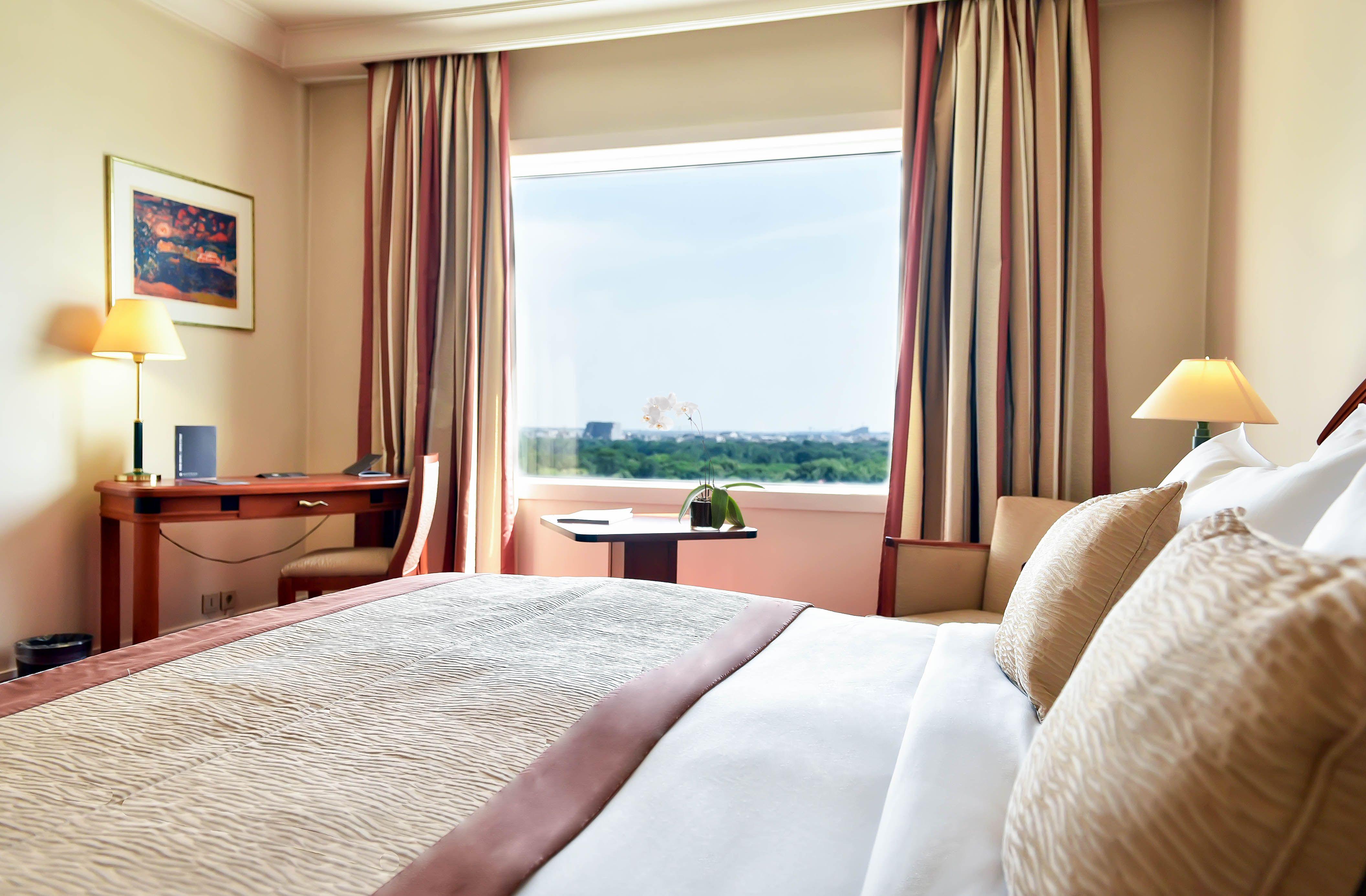 Pullman Bucharest World Trade Center Hotel Bagian luar foto