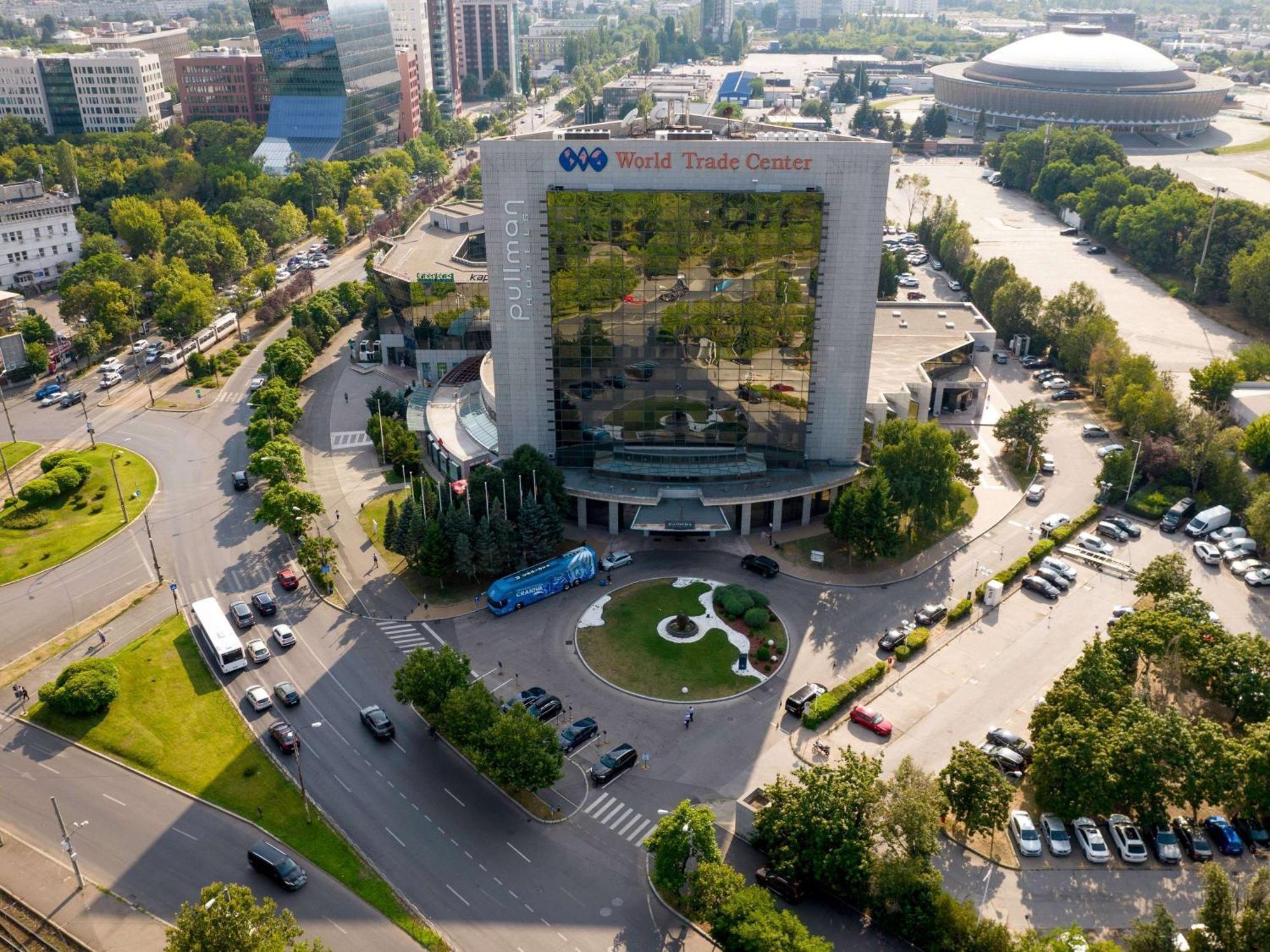 Pullman Bucharest World Trade Center Hotel Bagian luar foto