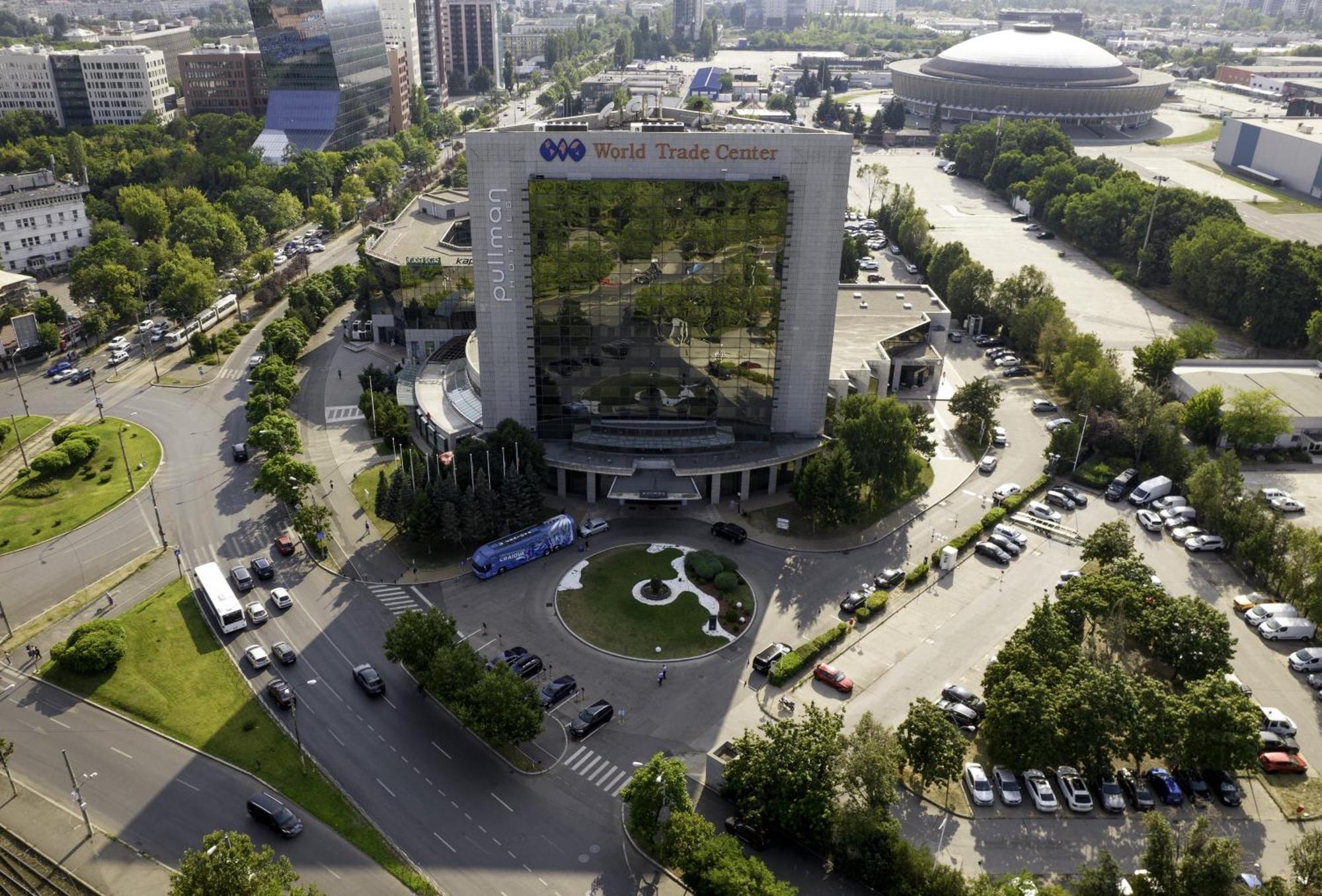 Pullman Bucharest World Trade Center Hotel Bagian luar foto