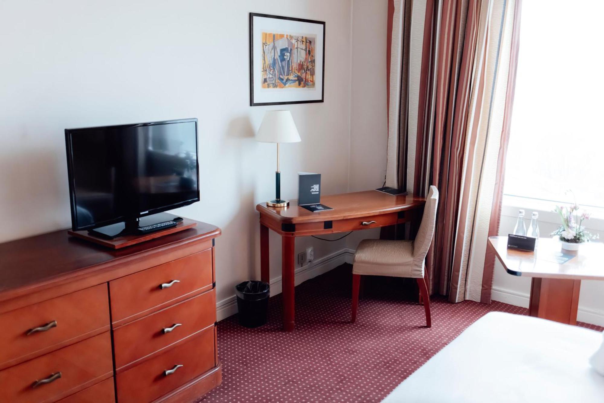Pullman Bucharest World Trade Center Hotel Bagian luar foto